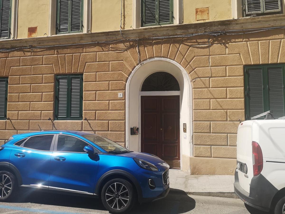 Porta A Mare, Free Parking Daire Livorno Dış mekan fotoğraf